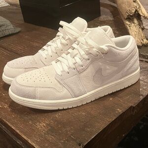 Men’s Jordan 1 Low Se Craft, White in color, Size 11.5
